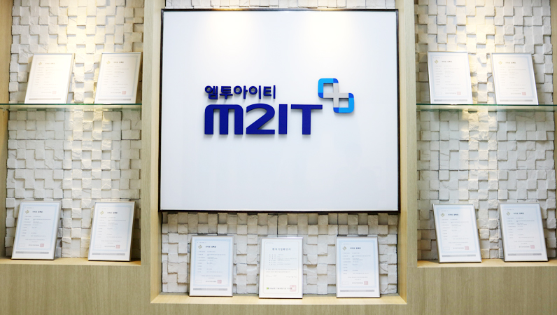 M2IT 실내